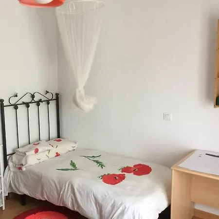 En El Alto De La Hayuela-udias Holiday home
